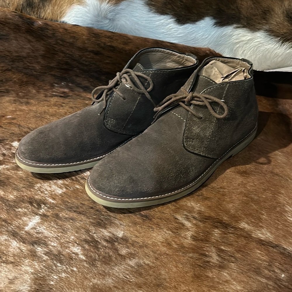 Banana Republic Desert Boots in light brown. Sz.9